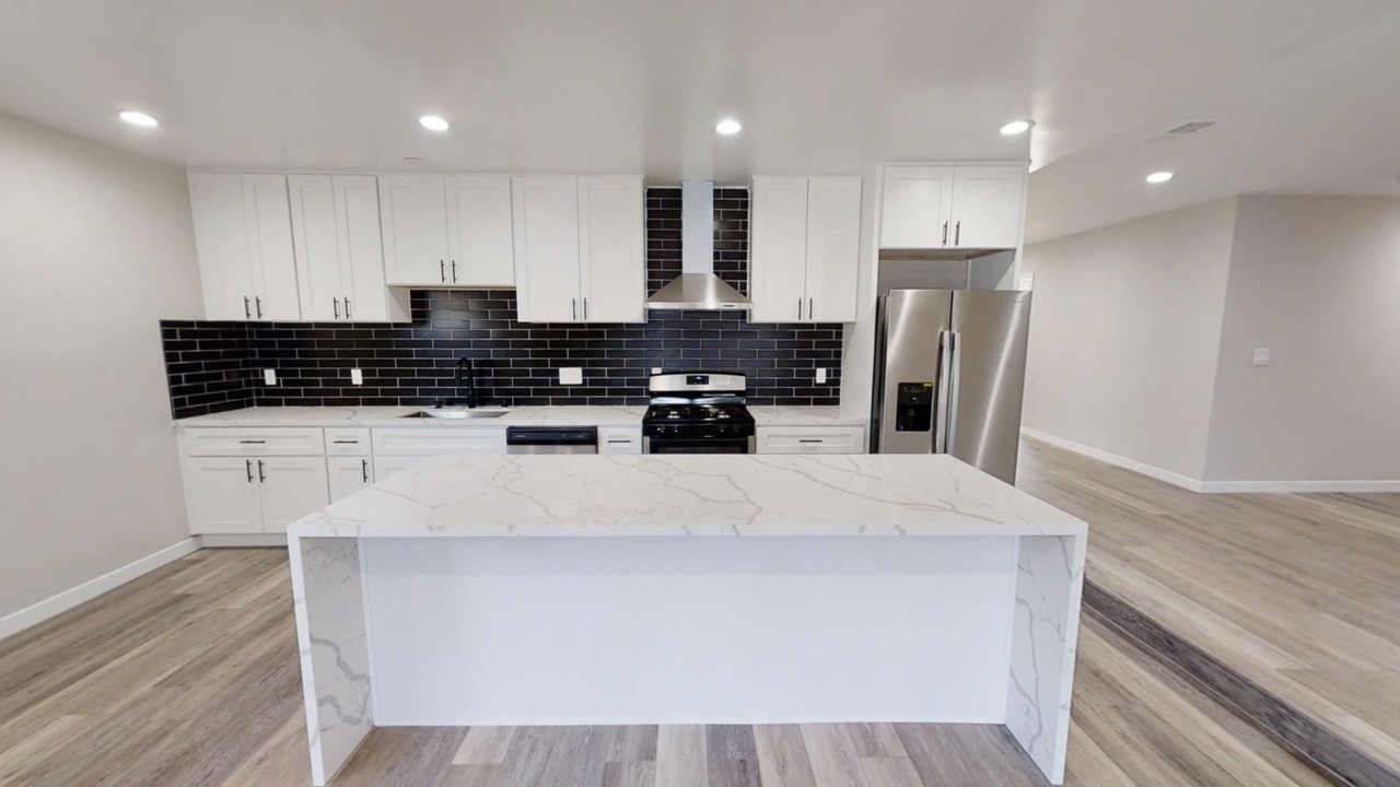 5071 55th Pl - Photo 7 of 19