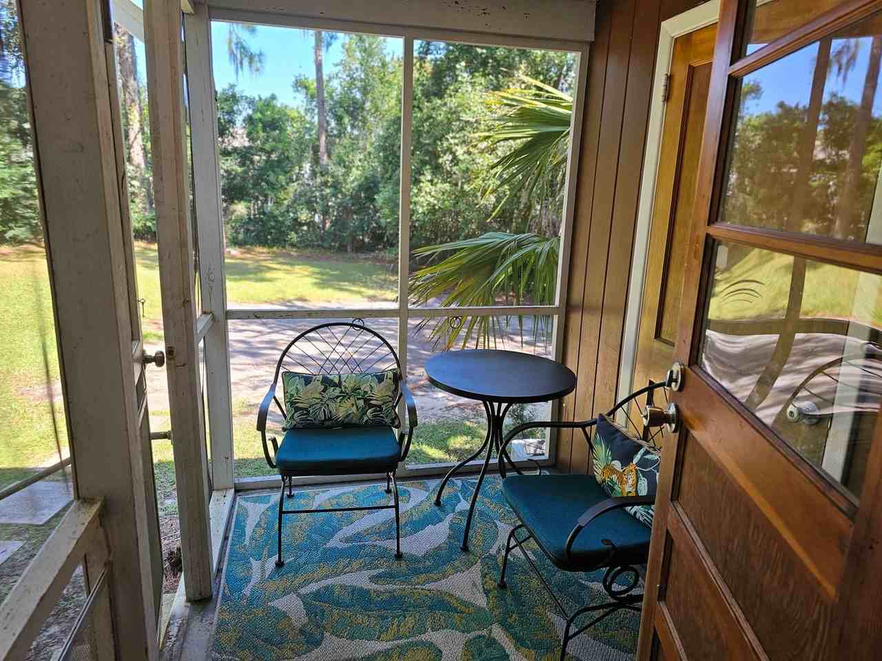 518 E Call St - Photo 4 of 12