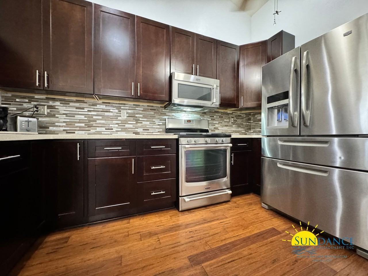 701 Lynn Brk E - Photo 6 of 30