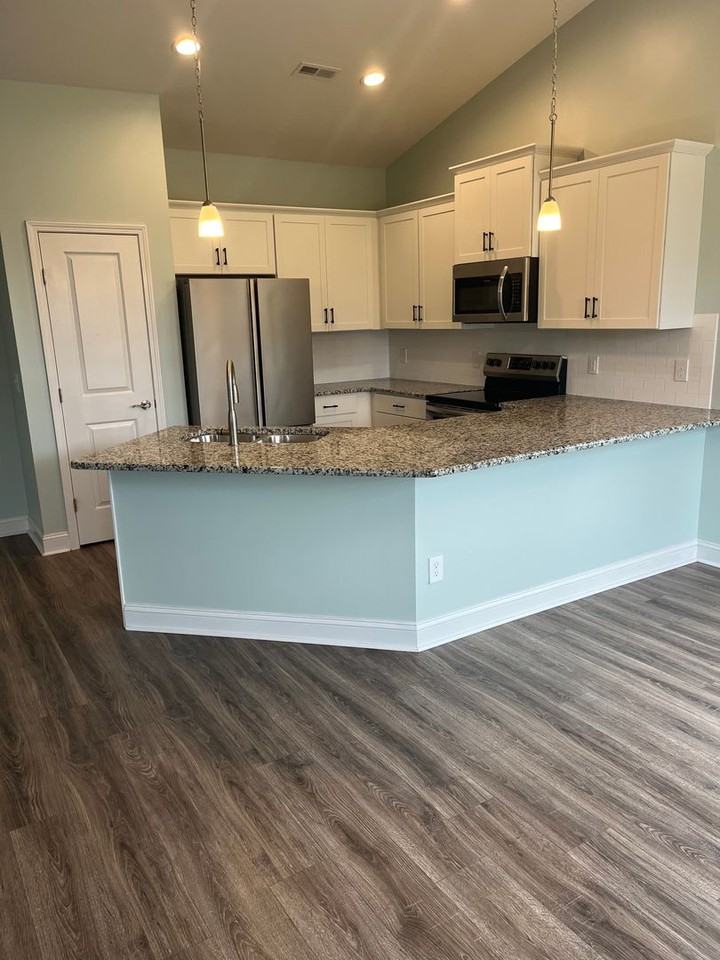 2127 Blue Bonnet Cir - Photo 3 of 24