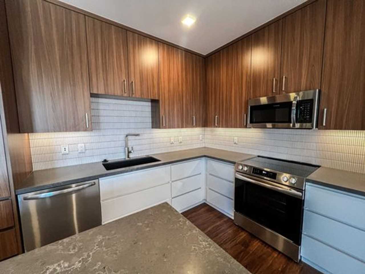 950 Spruce St #2D - Photo 2 of 13