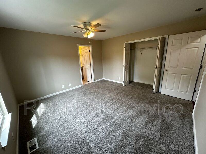 1119 1st Ave S - Photo 3 of 50