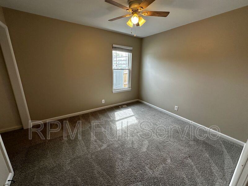 1119 1st Ave S - Photo 6 of 50