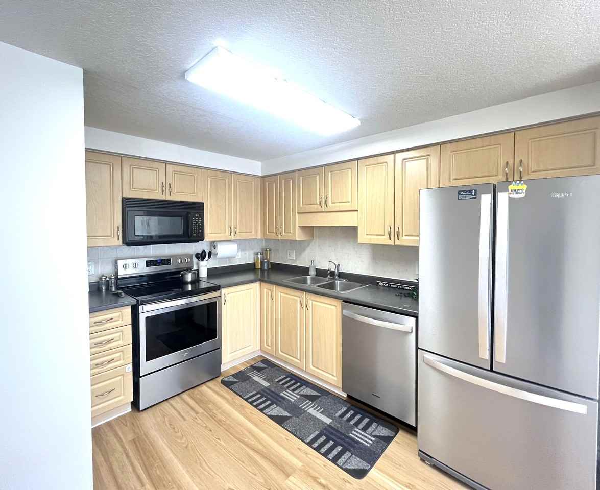 113 Donnenwerth Drive - Photo 2 of 13