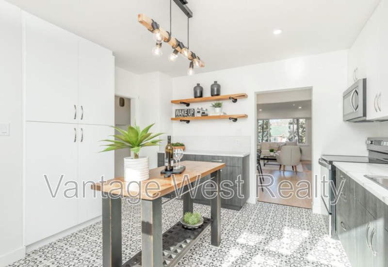 745 Martin Ave - Photo 3 of 22