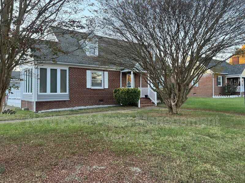 1442 Greystone Ave - Photo 2 of 25