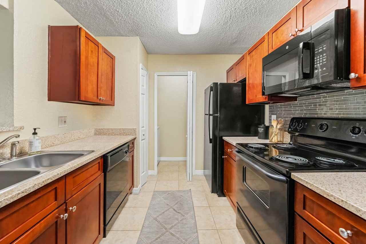 Sun Lake - Photo 3 of 50