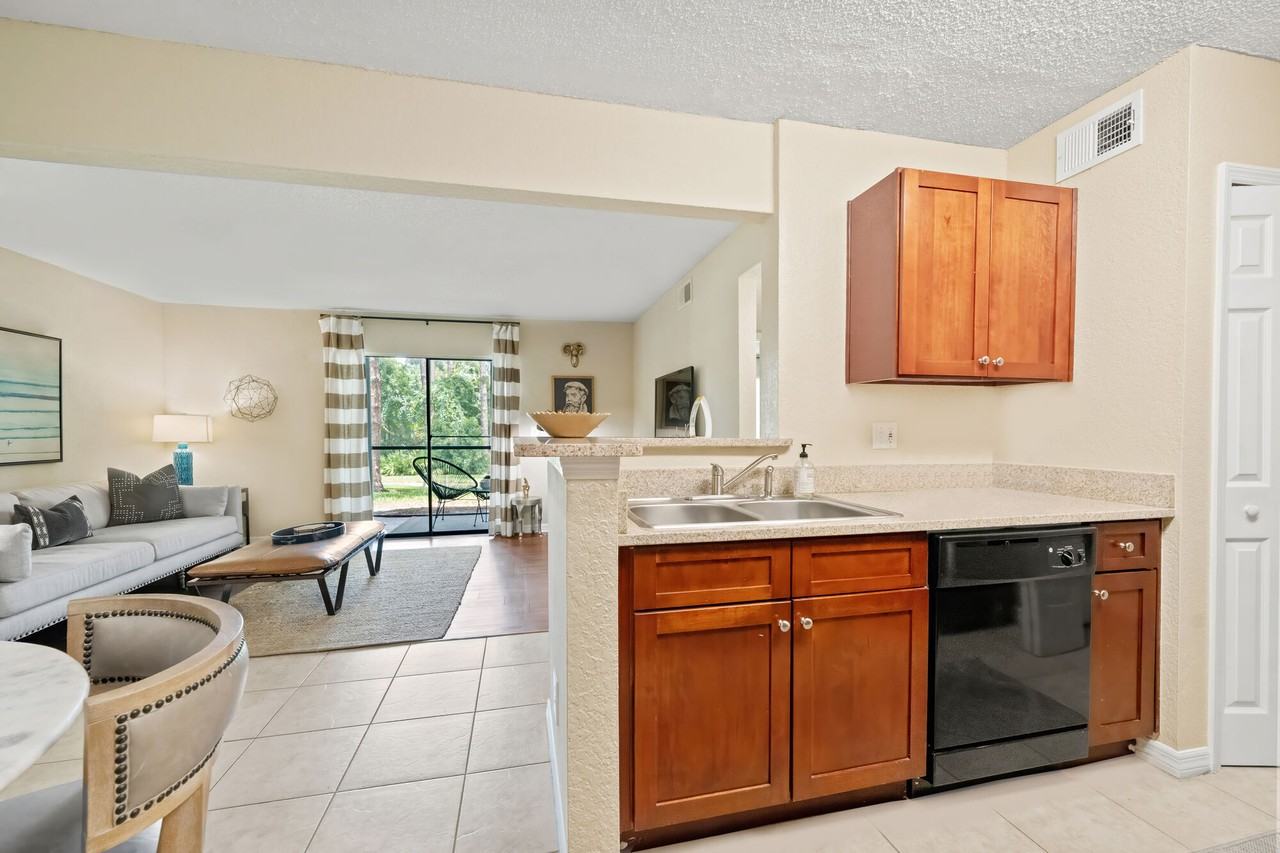 Sun Lake - Photo 6 of 50