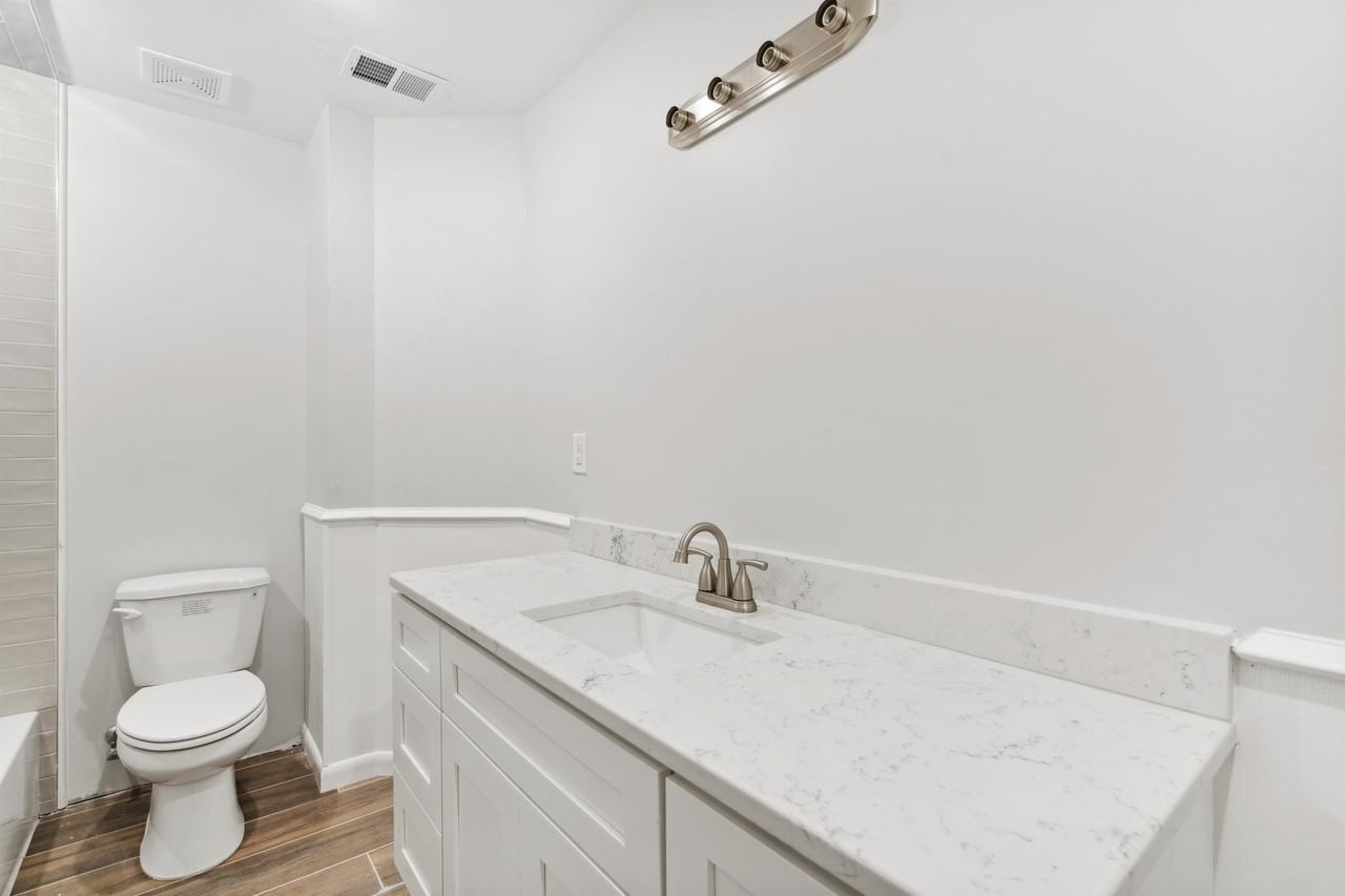 59 E. High St - Photo 3 of 45