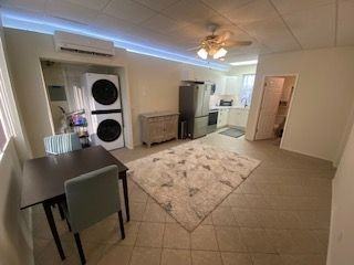 2426 Suncrest Blvd - Photo 2 of 15