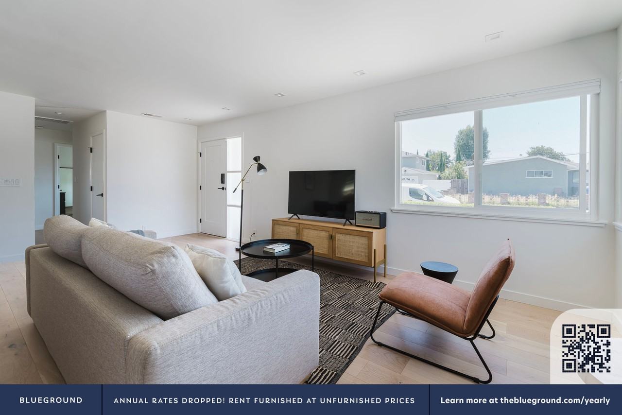 2124 San Antonio Pl #1724 - Photo 4 of 36