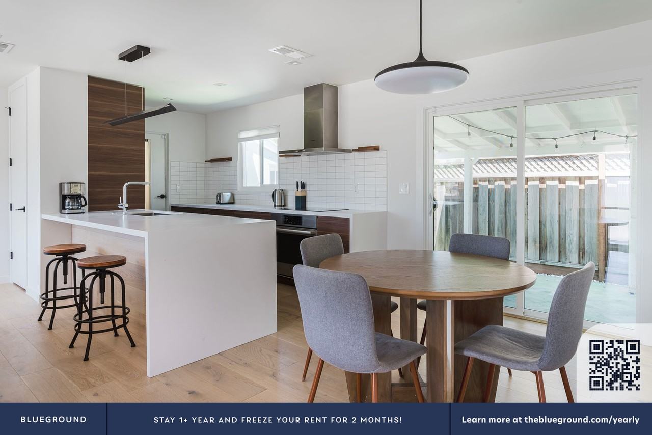 2124 San Antonio Pl #1724 - Photo 7 of 35