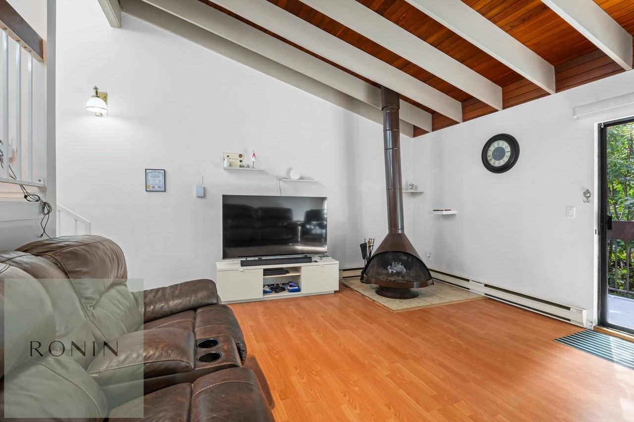 2690 Kingsford Avenue - Photo 2 of 26