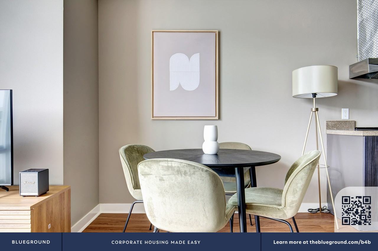 989 112th Ave Ne #203 - Photo 6 of 44