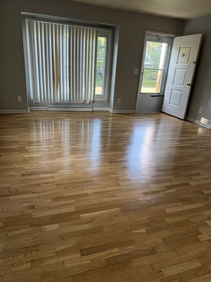 1565 Melrose Ave #NA - Photo 2 of 17