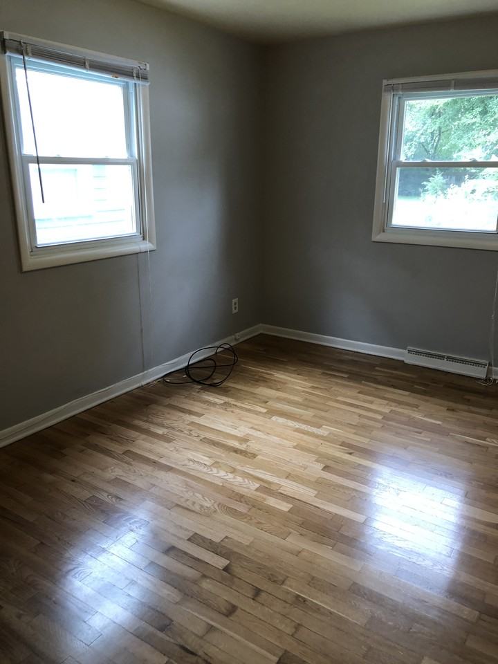 1565 Melrose Ave #NA - Photo 3 of 17