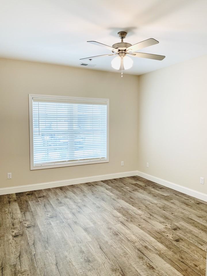 1235 Kenilwood Way #103 - Photo 6 of 12