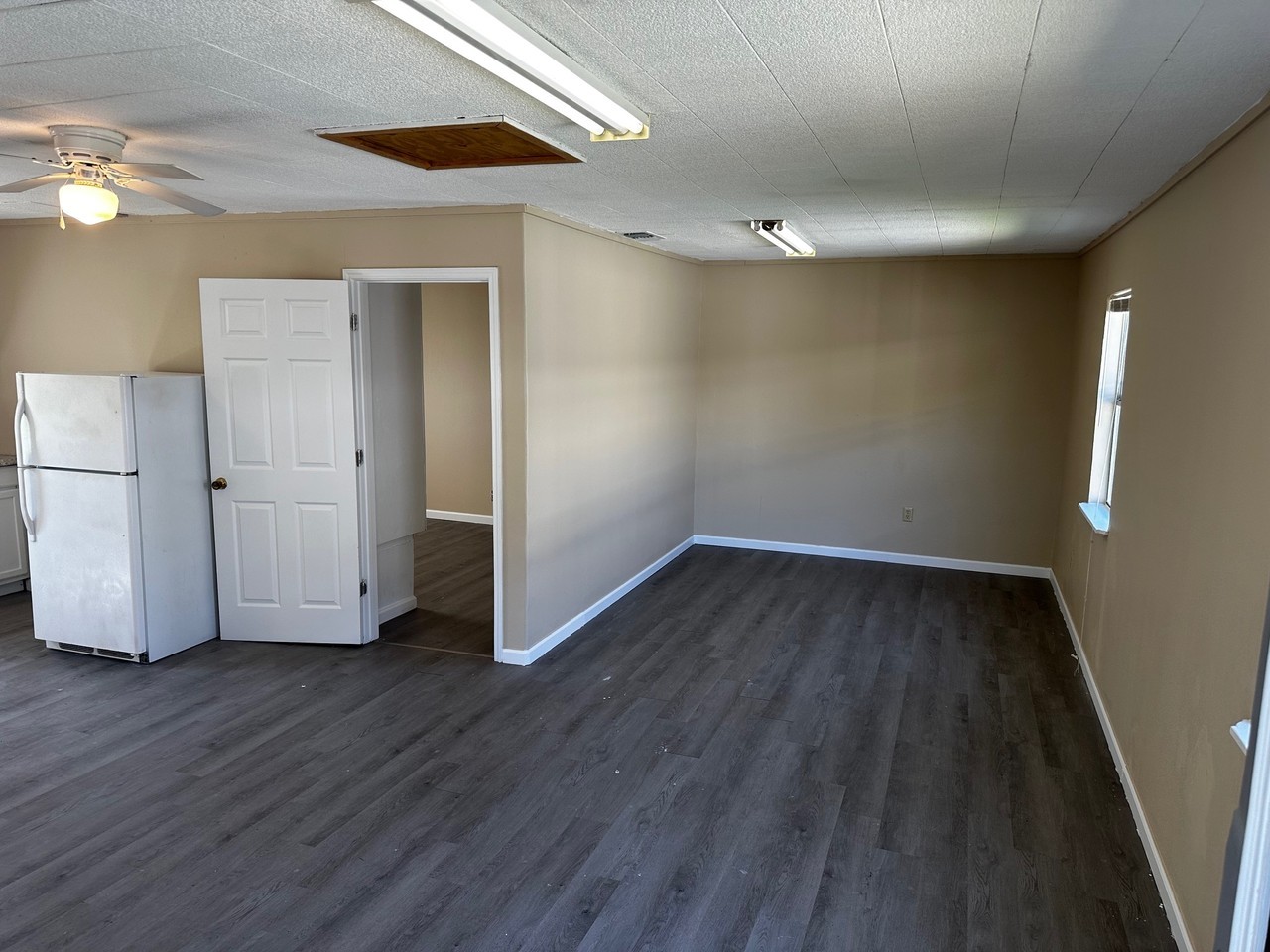 811 Dallas St #NA - Photo 7 of 9