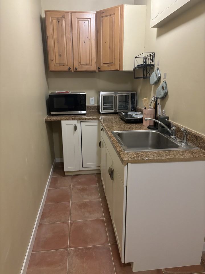 464 Silverhorn Dr #NA - Photo 2 of 6