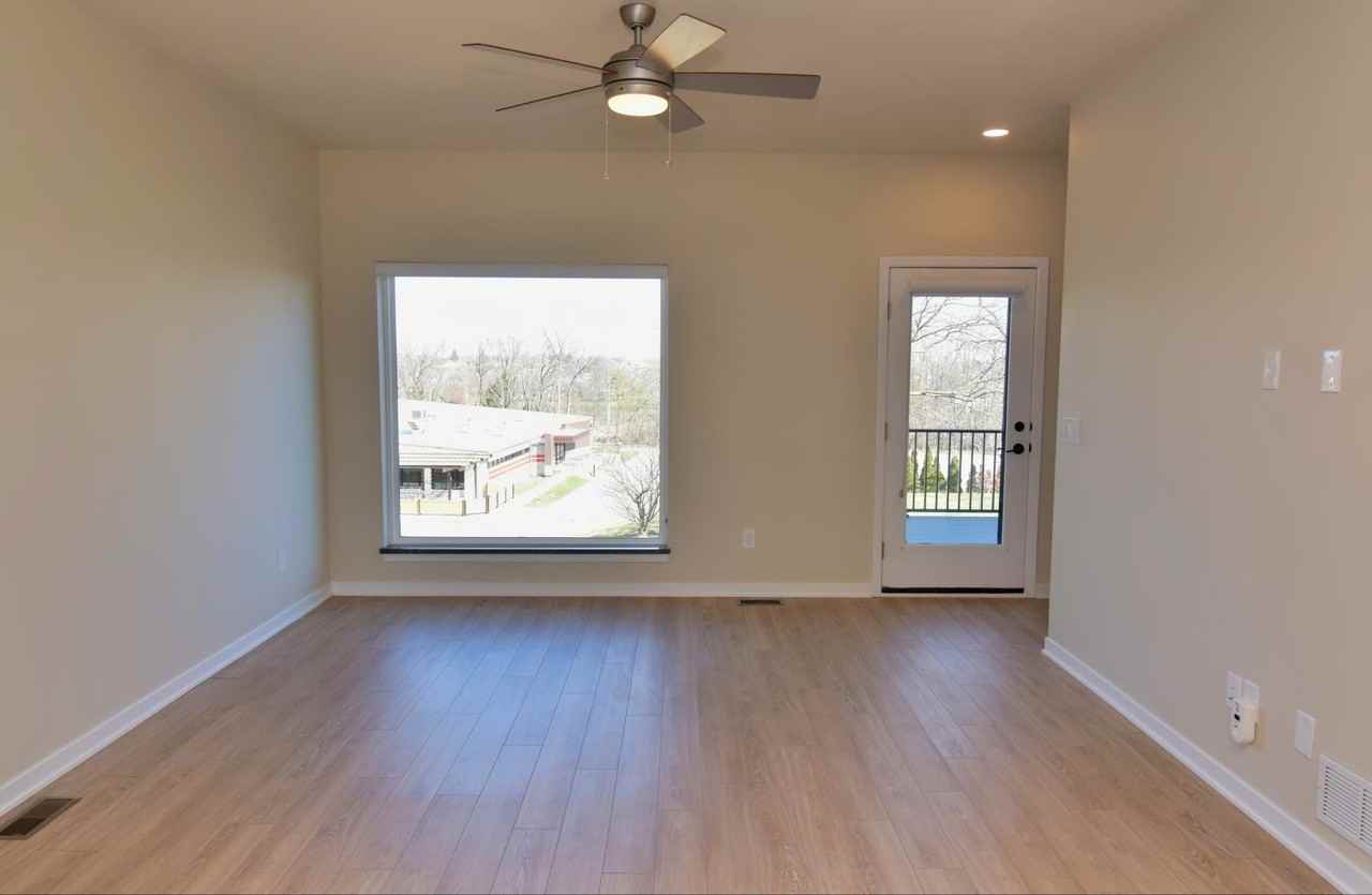 18 Crosby Park Dr #18 - Photo 4 of 27