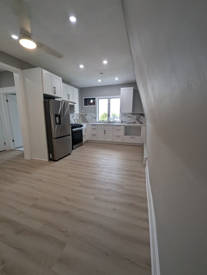 124 Centre Ave #2 - Photo 3 of 18