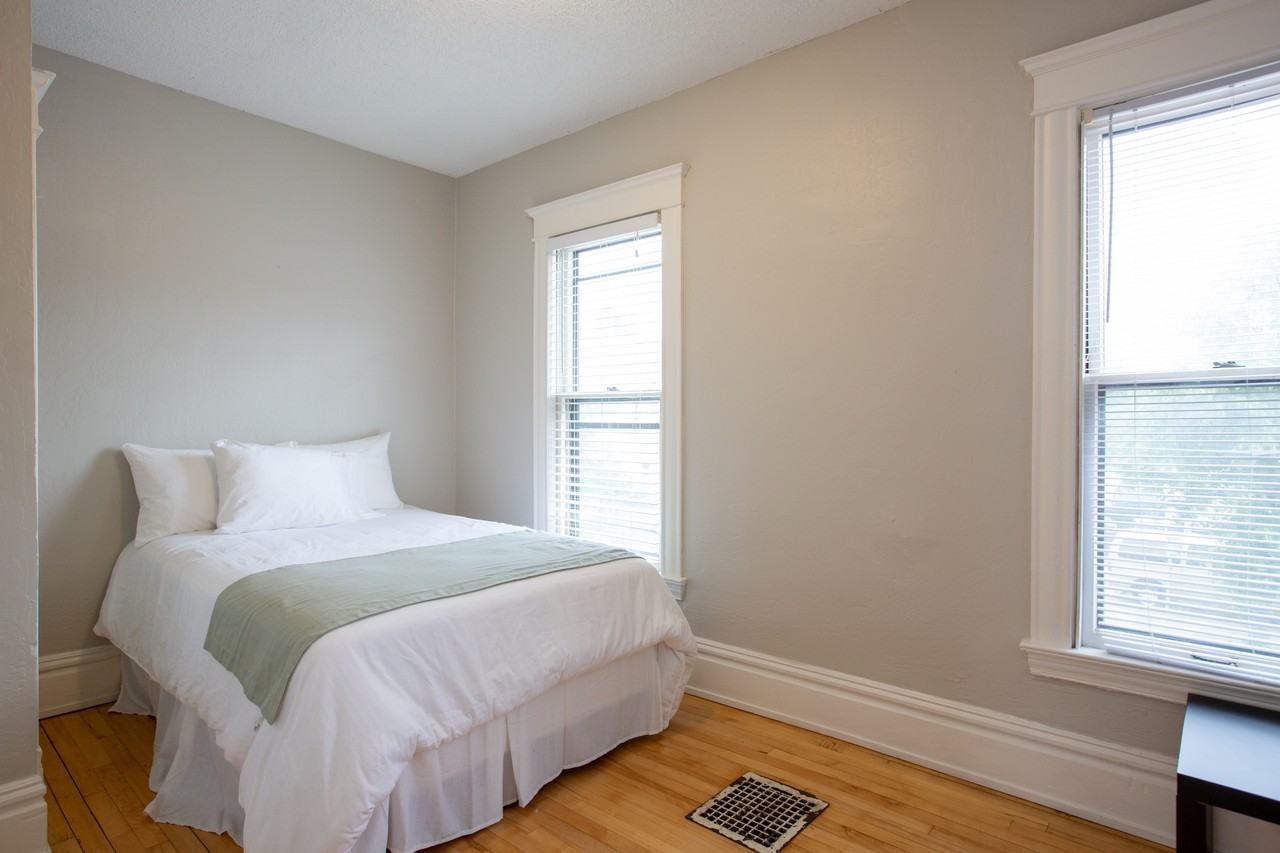 739 East 27th Street #739 - Photo 6 of 17