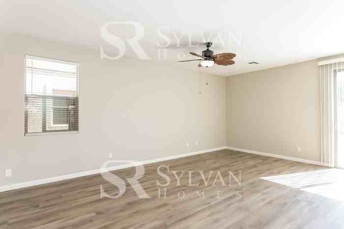 6311 S 32nd Gln - Photo 3 of 15