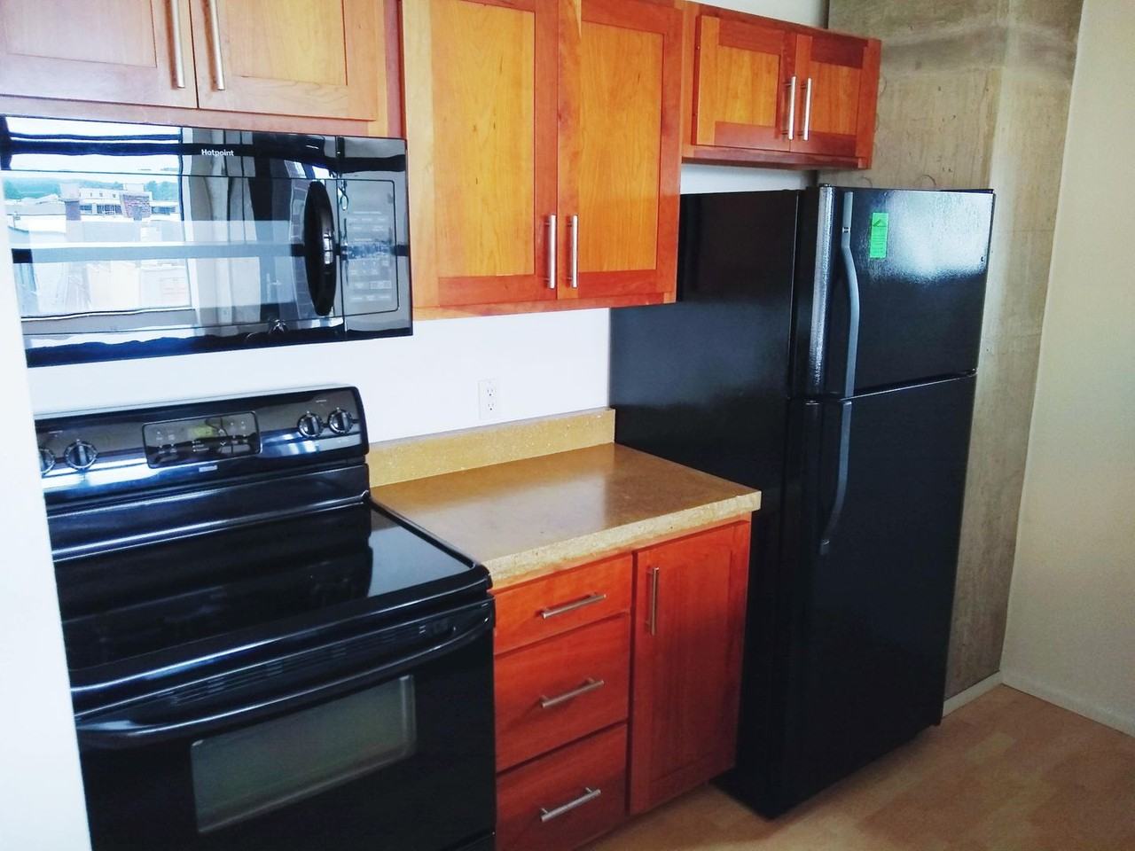 212 N Morton St - Photo 4 of 50