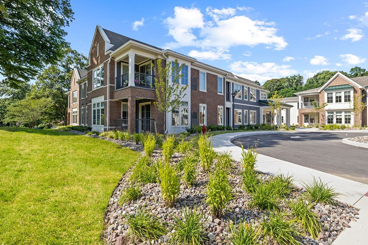 Kilbourn Place on East - Photo 3 of 50