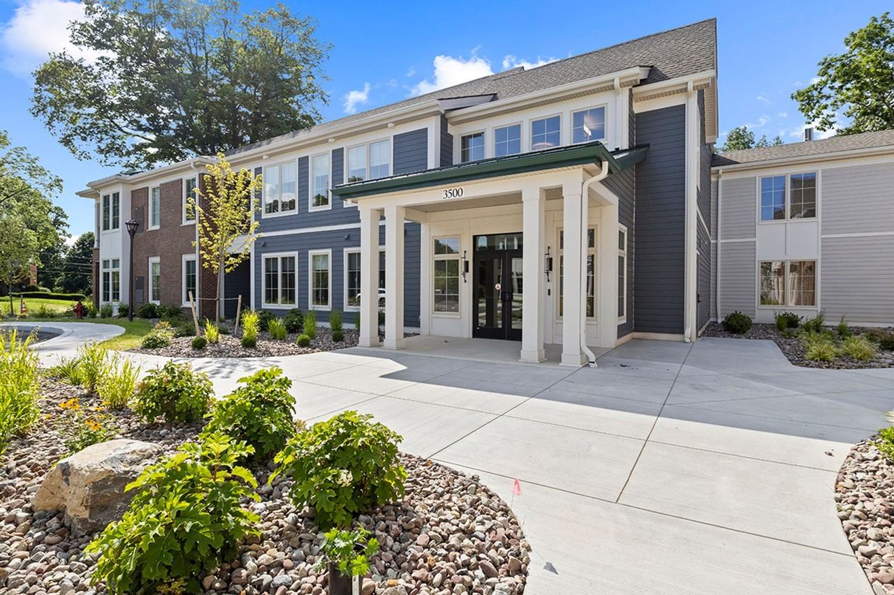 Kilbourn Place on East - Photo 7 of 50