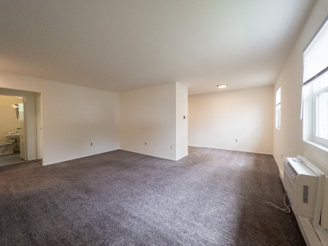 The Cloverleaf - Photo 3 of 37