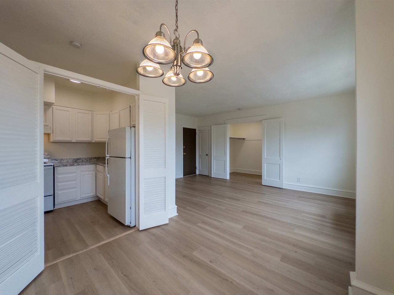 Marshall House Apartments - Photo 3 of 38