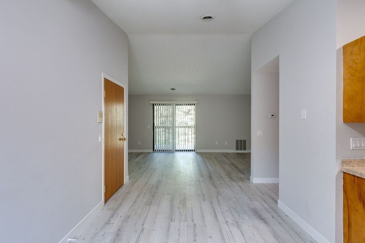 S7 LLC - Photo 5 of 17