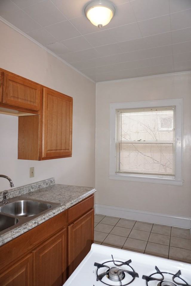 15  -  1912 Clinton - Photo 7 of 36