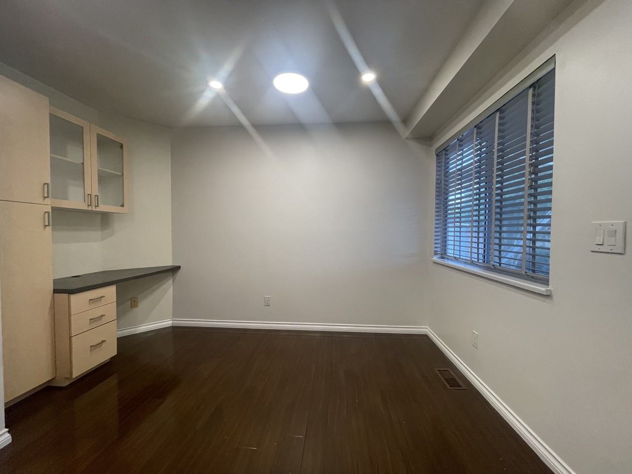 624 Alderson Avenue - Photo 7 of 21