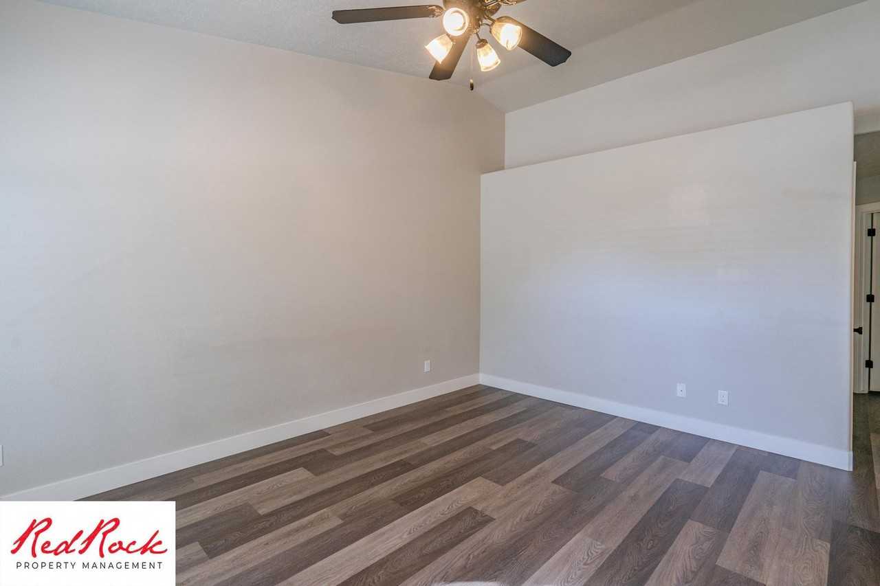 1115 N 1340 West Cir #1 - Photo 5 of 31