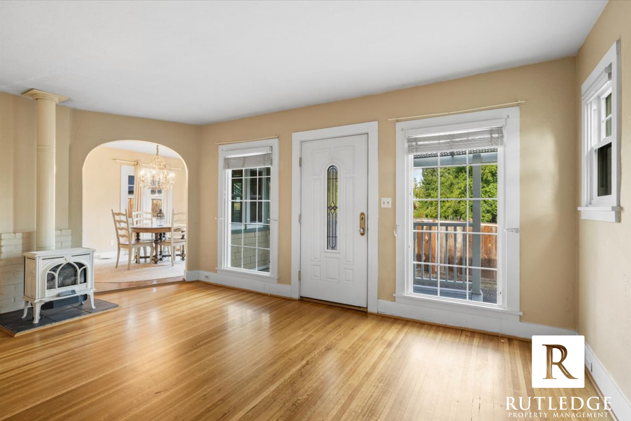 1718 Talent Ave - Photo 2 of 19