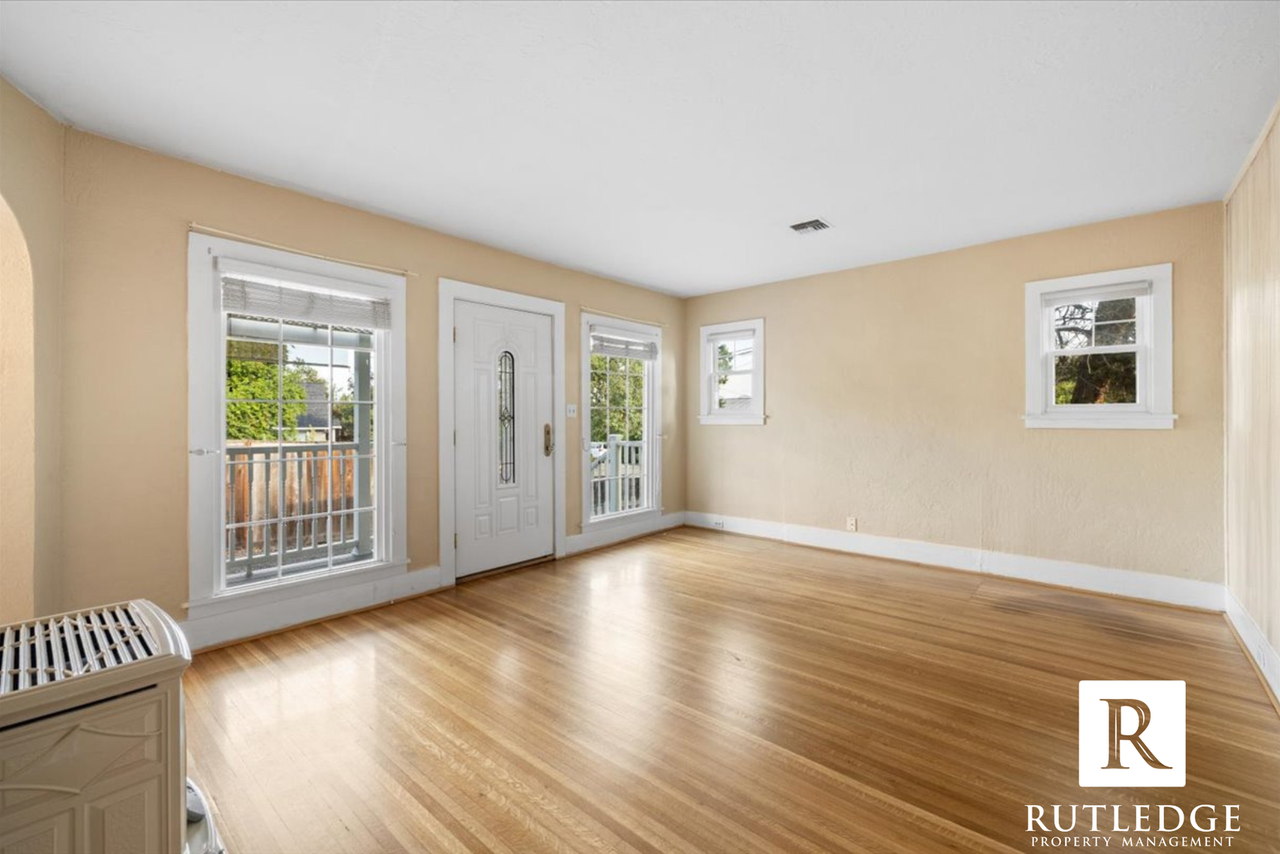 1718 Talent Ave - Photo 3 of 19