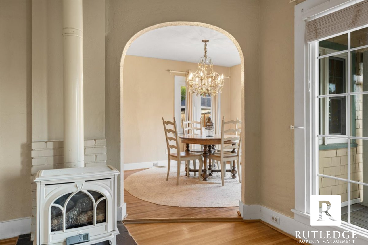 1718 Talent Ave - Photo 5 of 19
