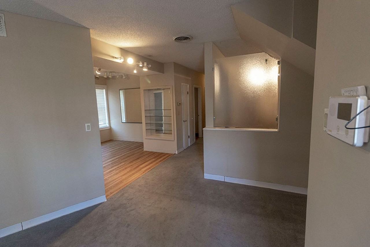 1110 E Broadway #B - Photo 3 of 21