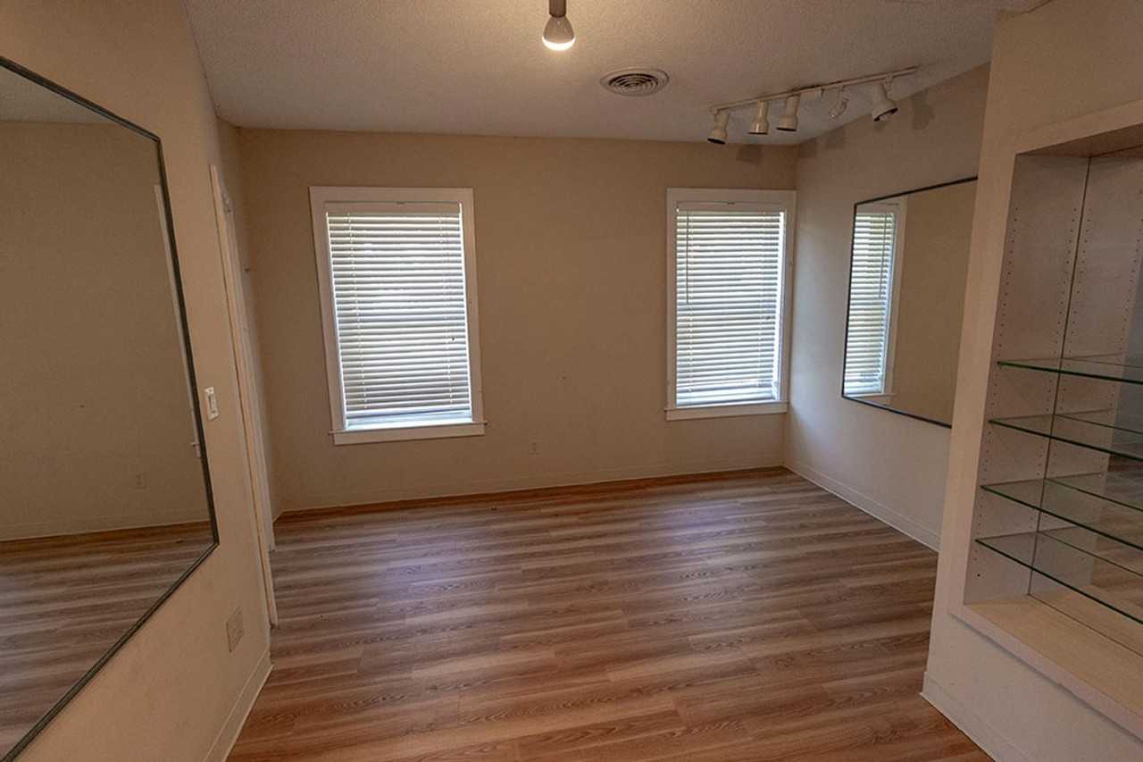 1110 E Broadway #B - Photo 5 of 21