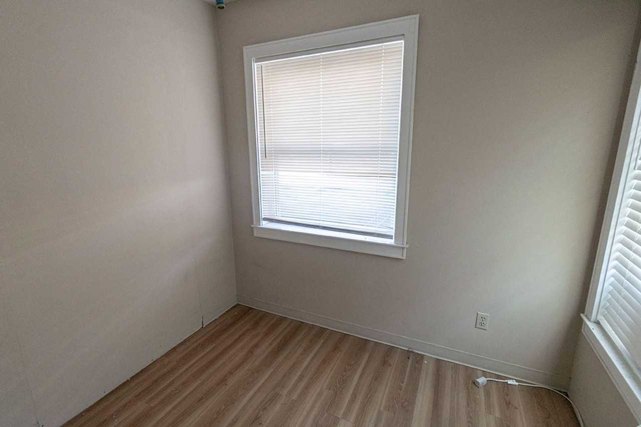 1110 E Broadway #B - Photo 7 of 21