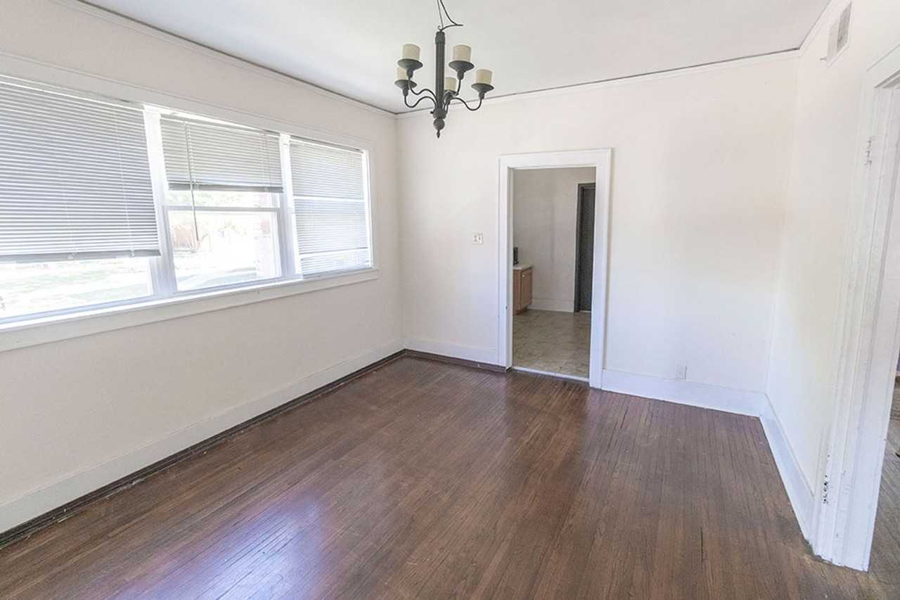 1110 E Broadway #C - Photo 7 of 30