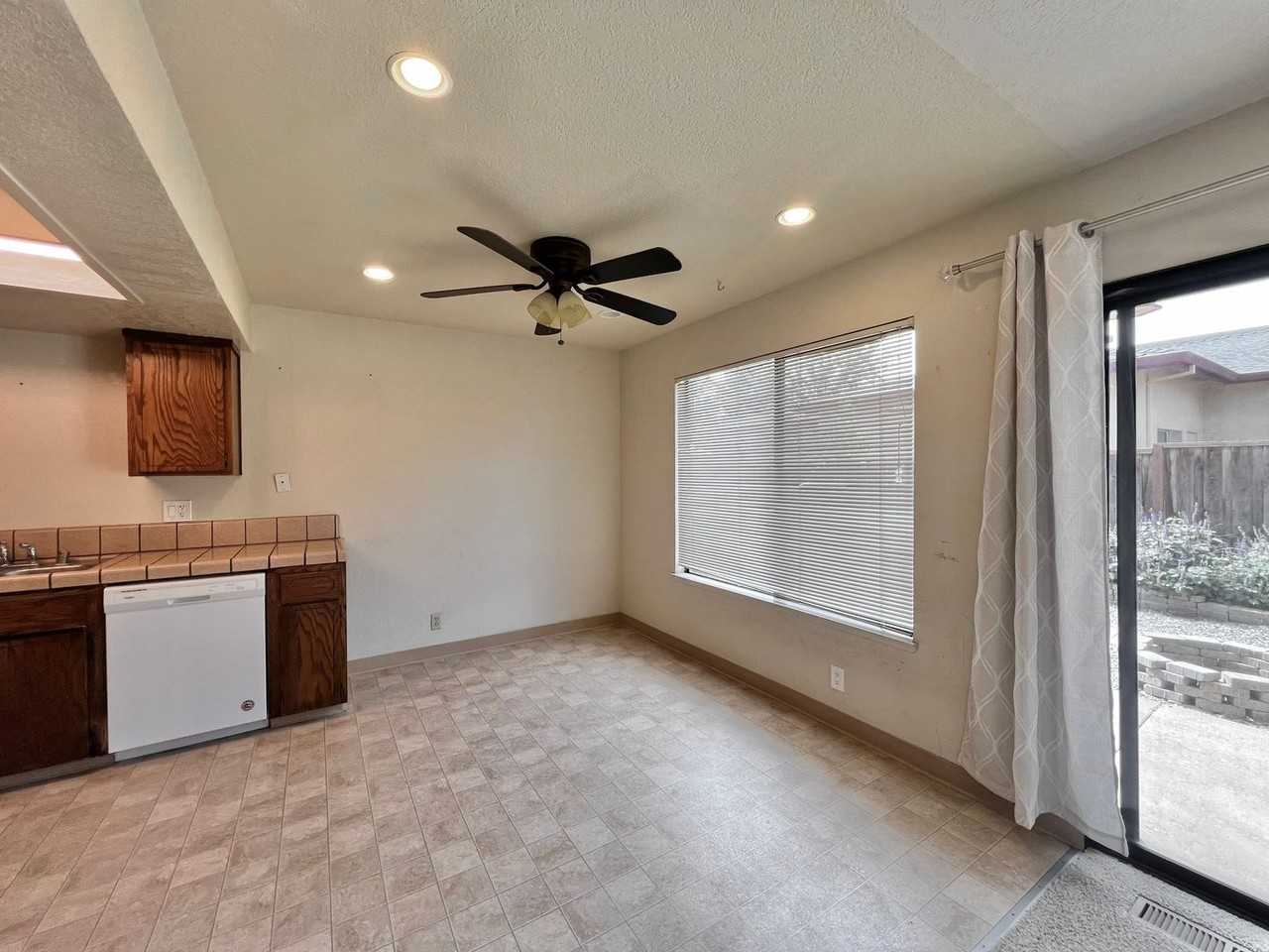 16995 Barnell Ave - Photo 3 of 14