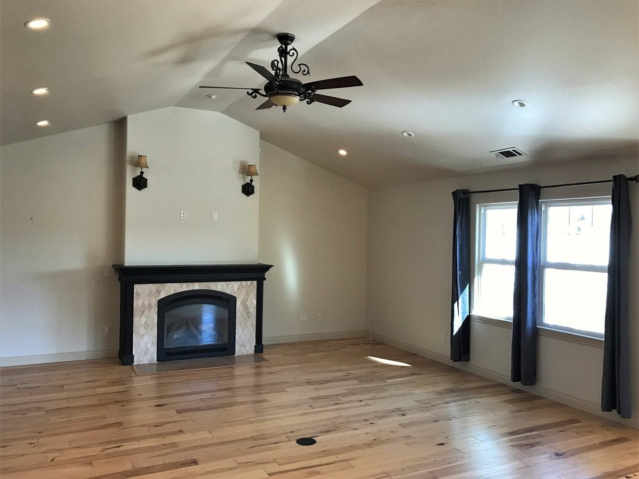 588 Foxen Ln - Photo 6 of 13
