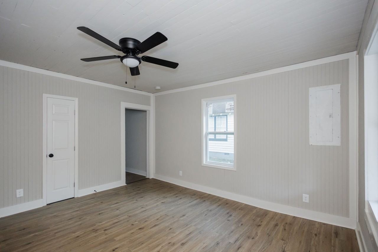 929 Ray St - Photo 5 of 29