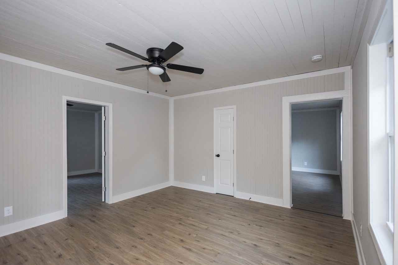 929 Ray St - Photo 6 of 29