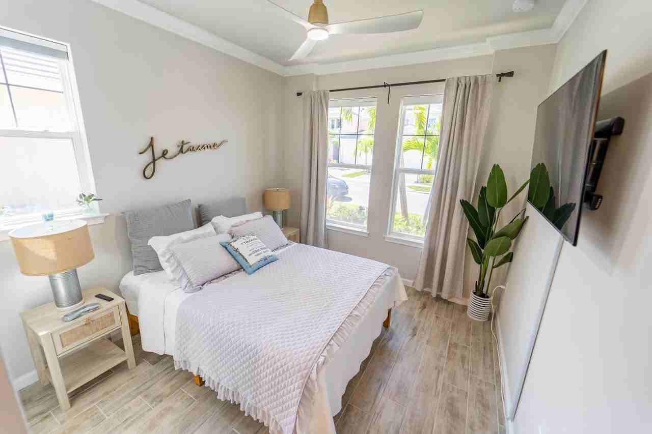 4558 Arboretum Cir #04 - Photo 2 of 24