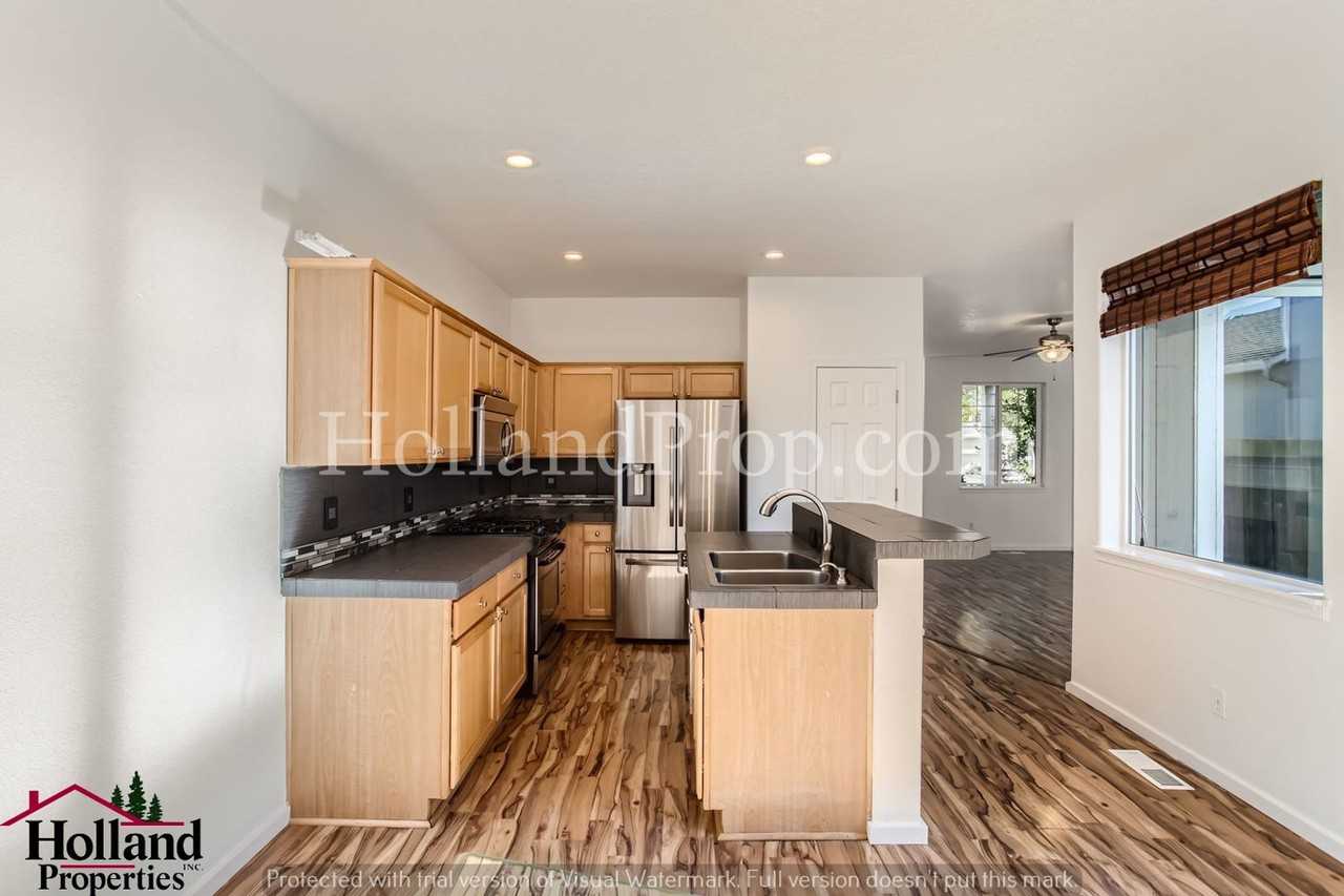 1468 Se Blanchard St - Photo 6 of 13