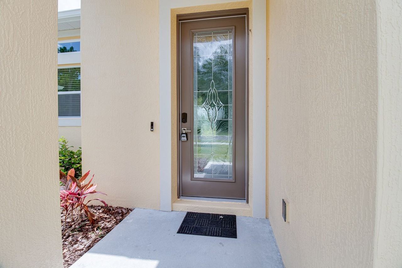 1430 Linda Bryant Way - Photo 2 of 21